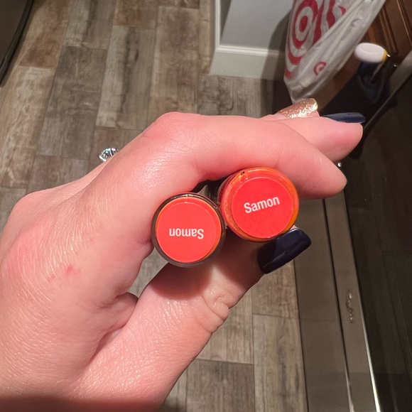 LipSense Samon - Picture 2 of 3